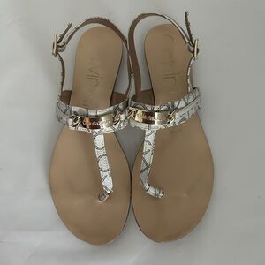 Calvin Klein Soley Sandals Womens 7.5 White CK Logo T-Strap Thong Gold Chain